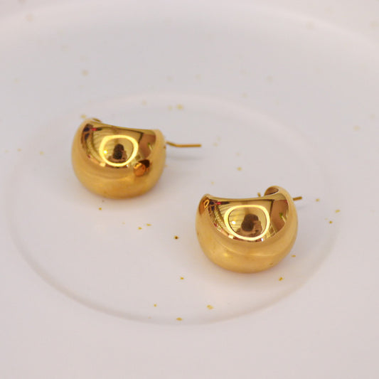 Olivia gold earrings
